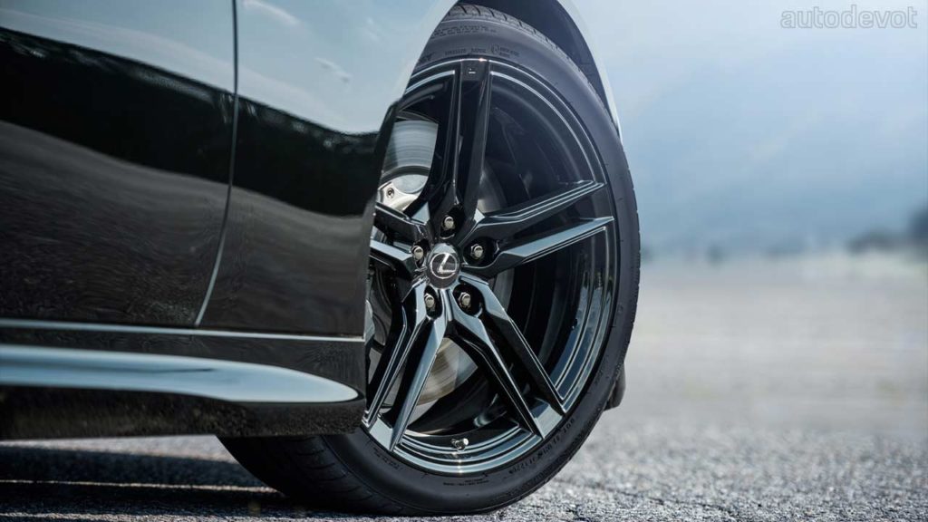 2021-Lexus-LC-500-Inspiration-Series_wheels