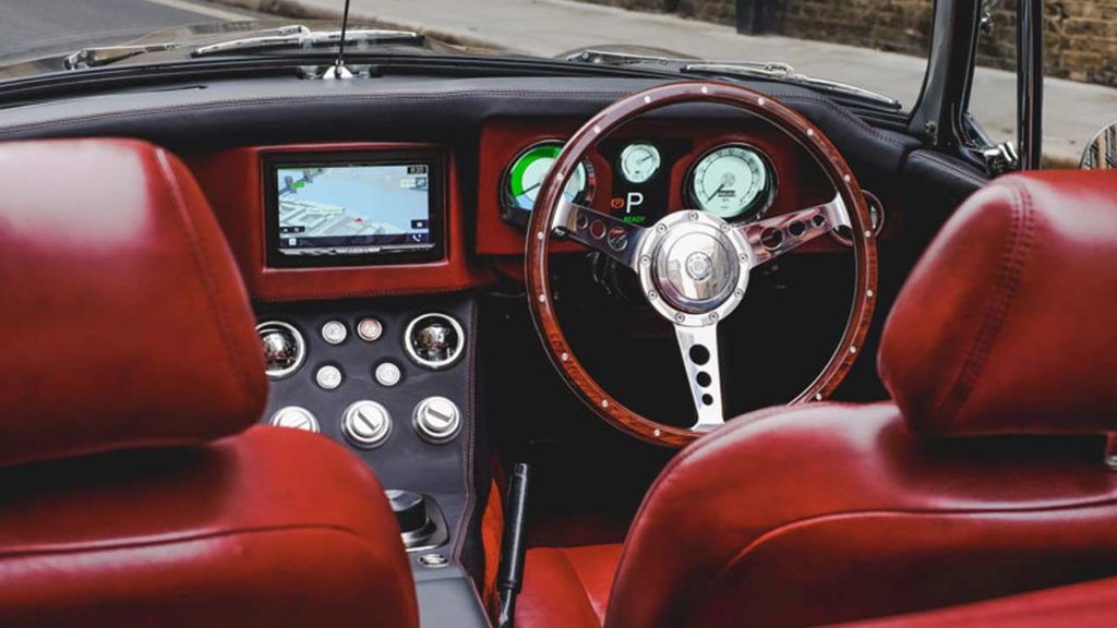 MG-MGB-Roadster-inspired-RBW-EV-Roadster_interior