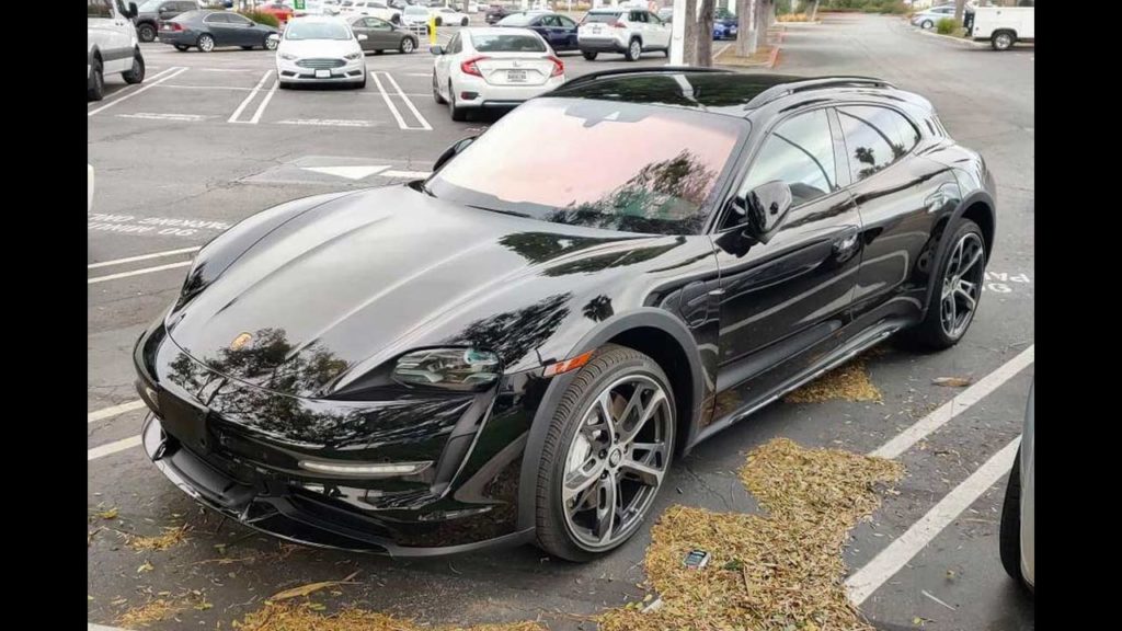 Porsche-Cross-Turismo-spotted-in-California