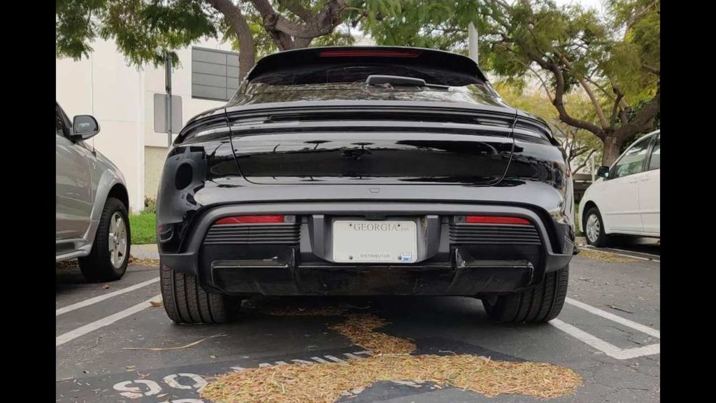 Porsche-Cross-Turismo-spotted-in-California_rear