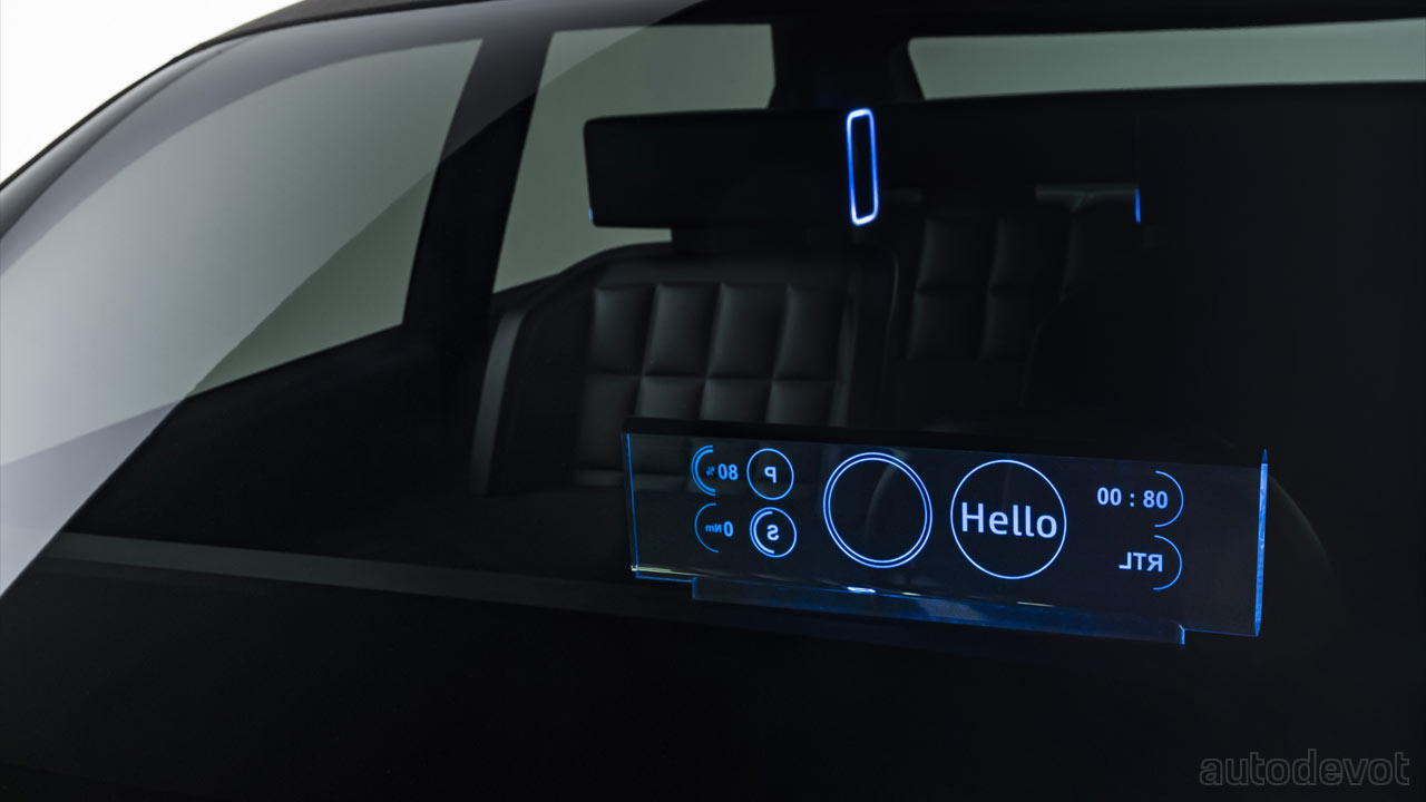Renault-5-Concept_interior_digital_display