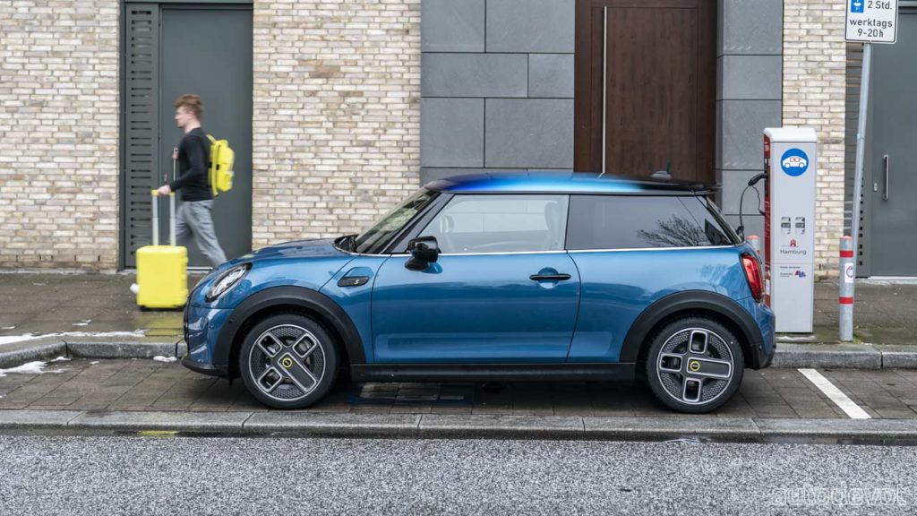 2021-Mini-Cooper-SE-Electric-Collection_4