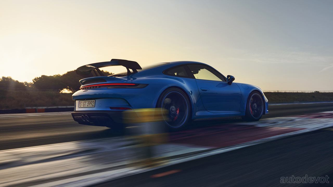 2021-Porsche-911-GT3_5
