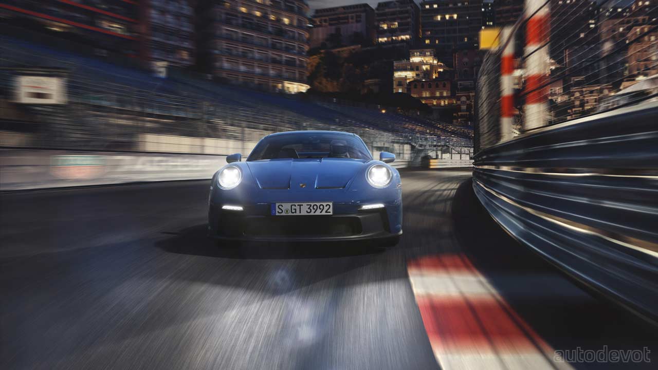 2021-Porsche-911-GT3_front