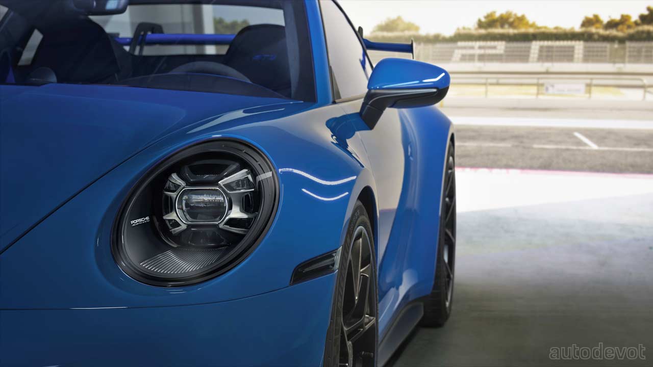2021-Porsche-911-GT3_headlights