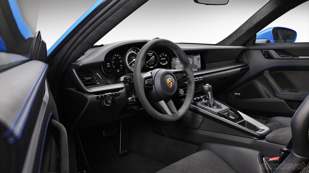 2021-Porsche-911-GT3_interior_2