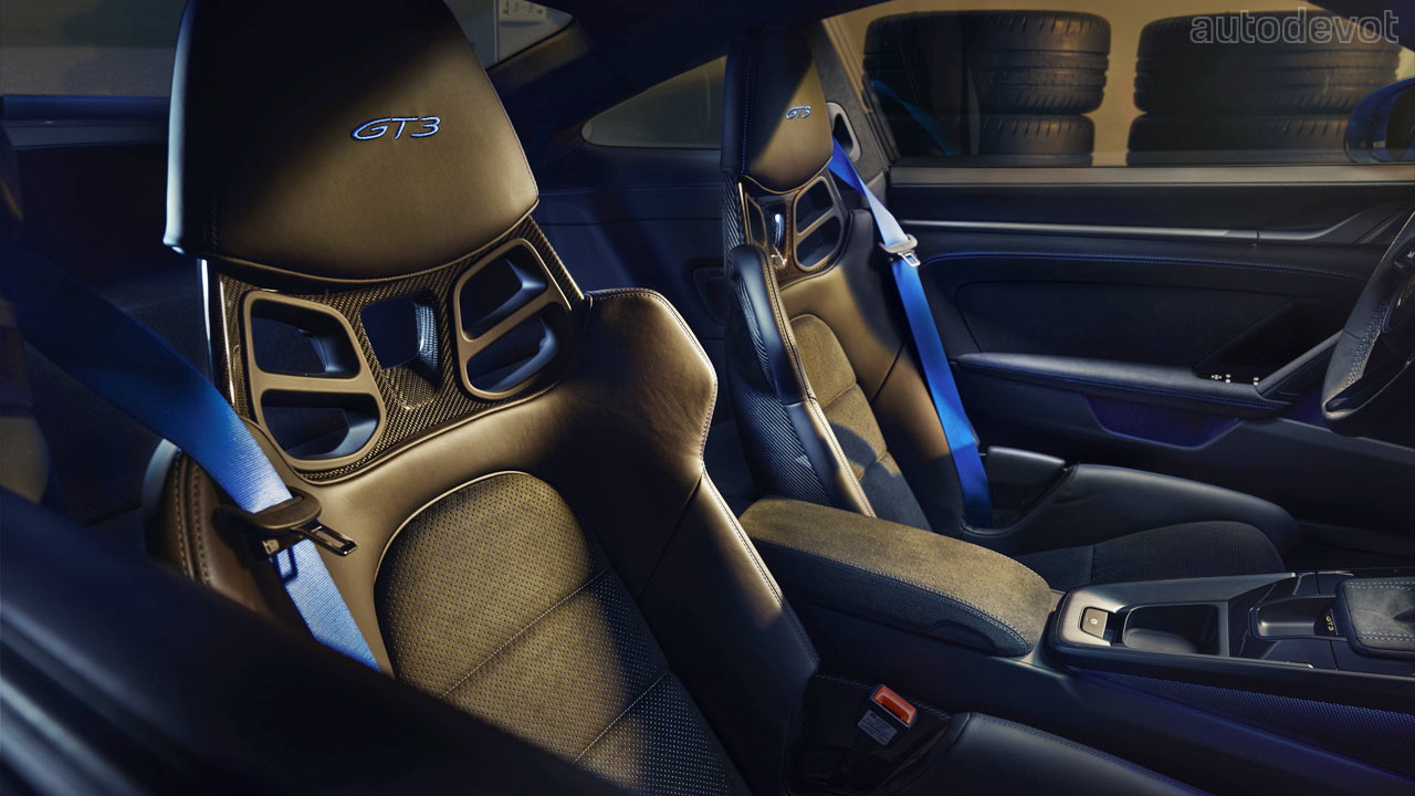 2021-Porsche-911-GT3_interior_seats