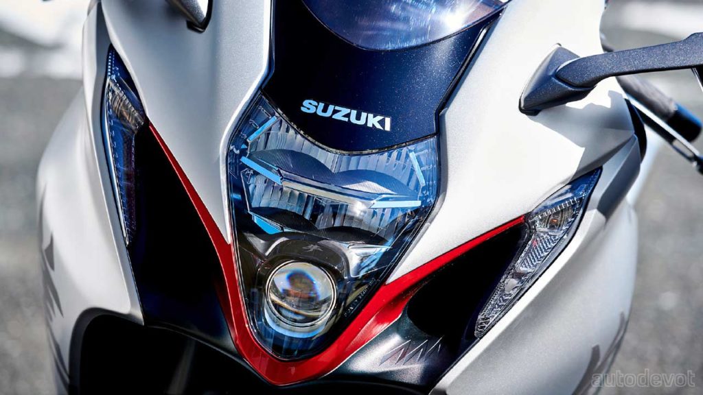 3rd-generation-2021-Suzuki-Hayabusa_headlight