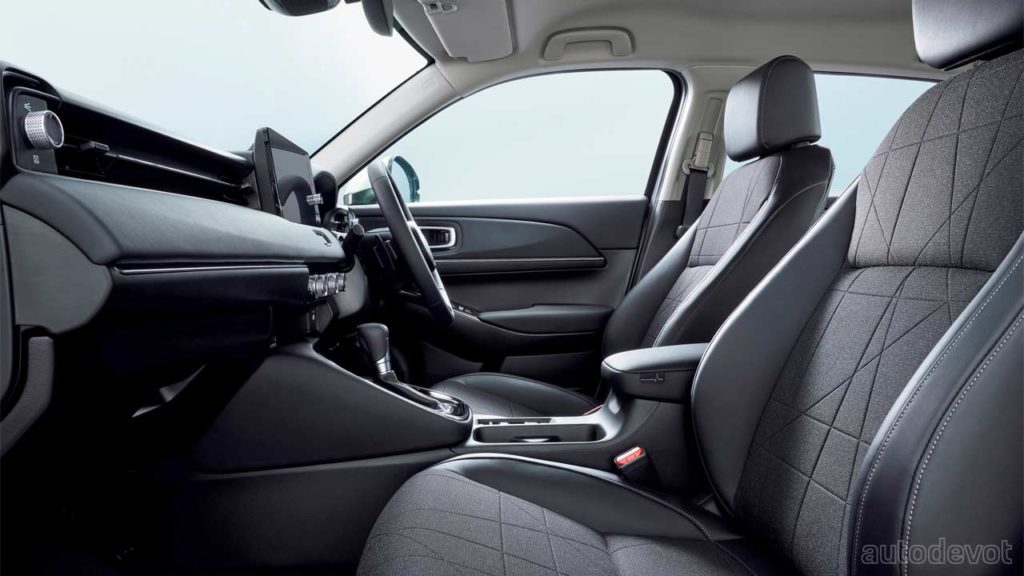 3rd-generation-2022-Honda-HR-V-hybrid_interior_front_seats