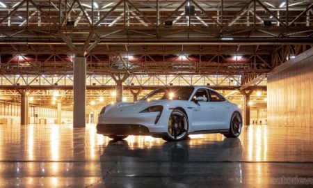 Porsche-Taycan-Turbo-S-new-Guinness-World-Records-inside-an-exhibition-hall-in-New-Orleans-Louisiana