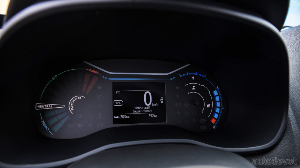 2021-Dacia-Spring-electric-production-version_interior_instrument_cluster