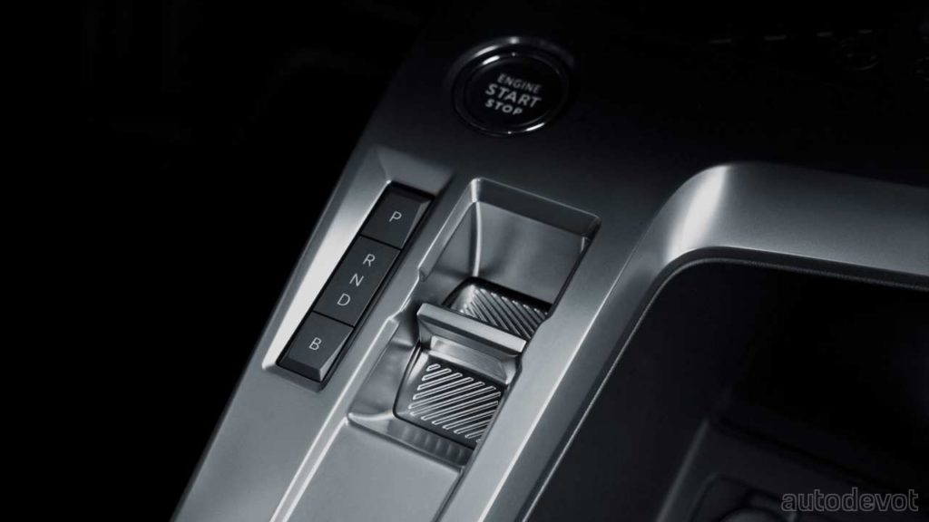 2022-3rd-generation-Peugeot-308_interior_centre_console