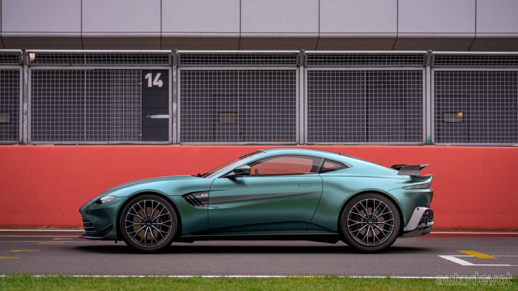 Aston-Martin-Vantage-F1-Edition_side