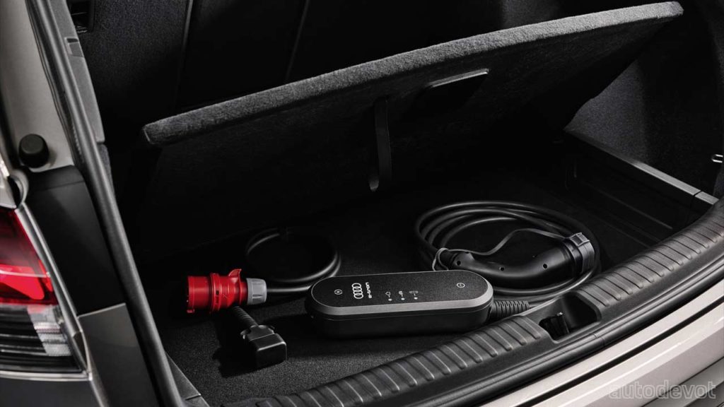 Audi-Q4-e-tron-interior_luggage_space_charging_cable