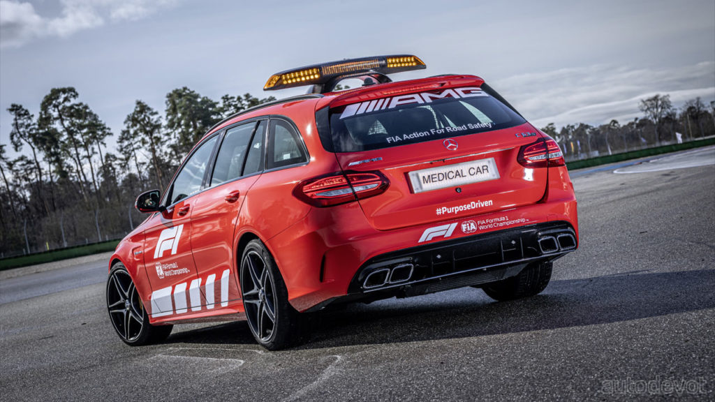 Mercedes-AMG-GT-R-and-C-63-S-Estate-official-F1-safety-and-medical-cars_4