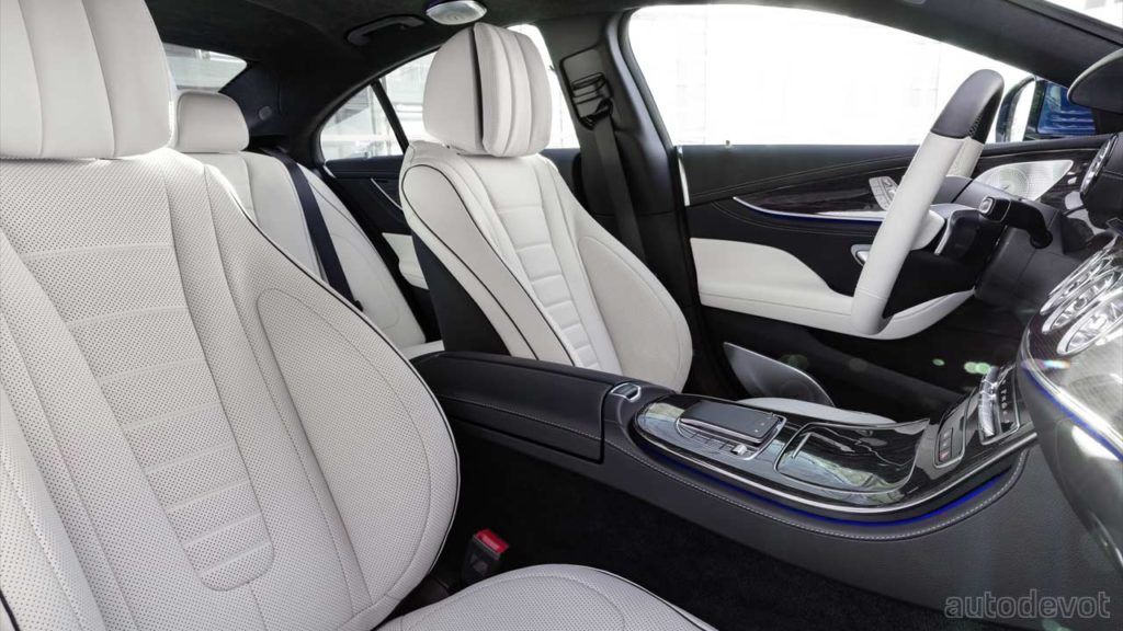 2021-2022-Mercedes-Benz-CLS-Coupe_interior_front_seats