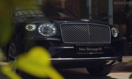 2021-Bentley-Flying-Spur-and-Bentayga-V8-showcased-in-Bengaluru_4