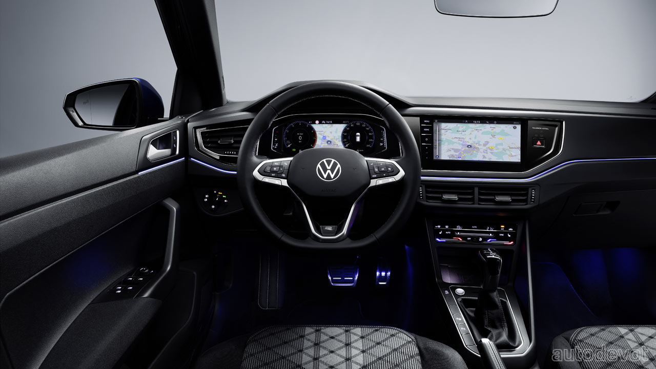 2021-Volkswagen-Polo-facelift-R-Line_interior