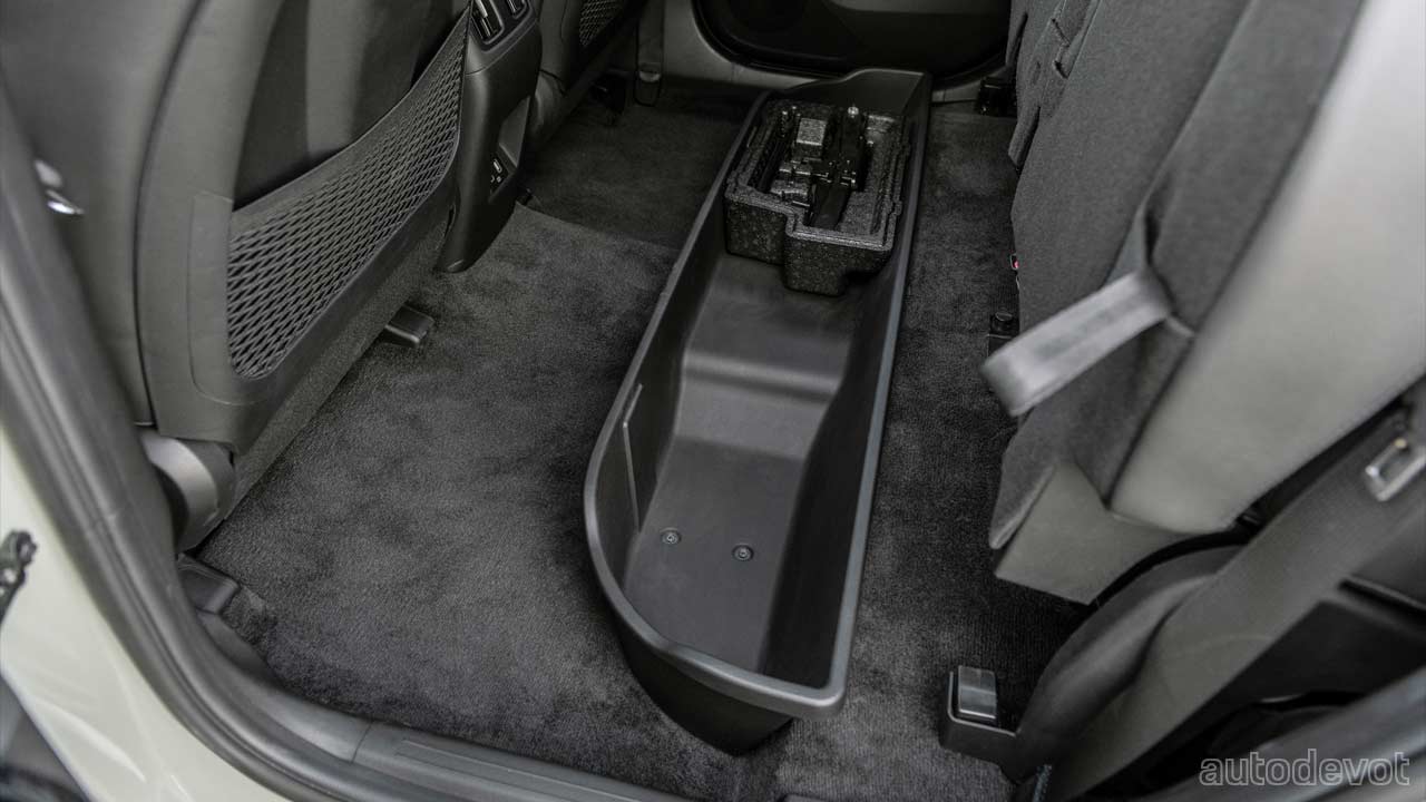 2022-Hyundai-Santa-Cruz_interior_rear_under_seat_storage