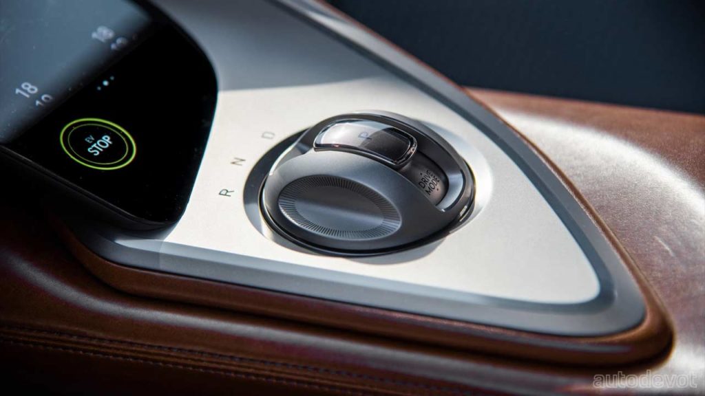 Genesis-X-Concept_interior_centre_console