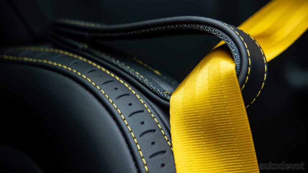 Polestar-1-Special-Edition_interior_4