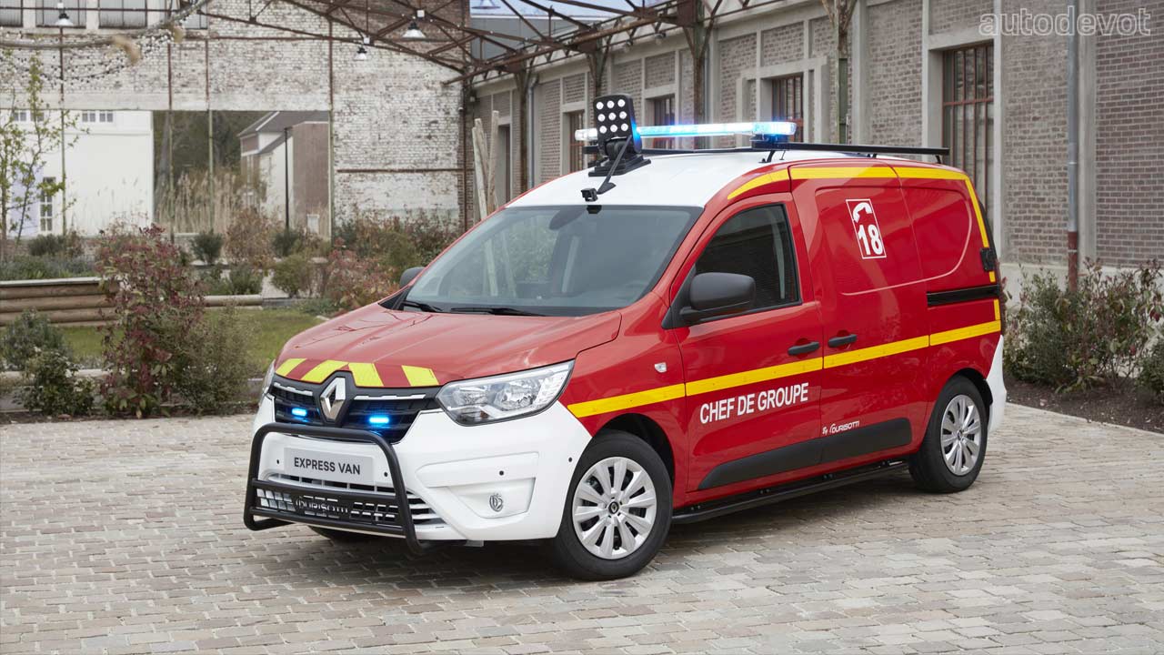 2021-Renault-Express-Van-emergency-services-vehicle