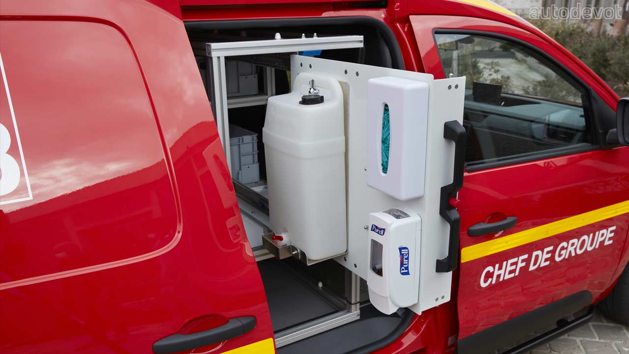 2021-Renault-Express-Van-emergency-services-vehicle_3