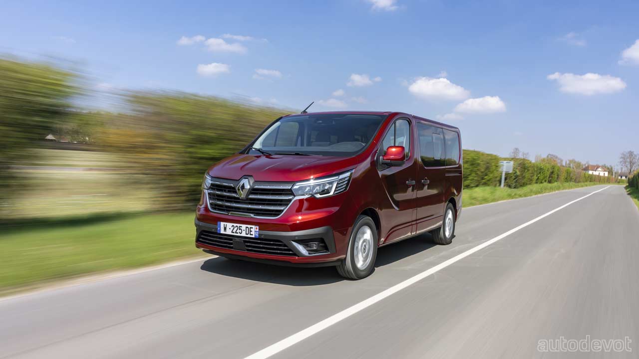2021-Renault-Trafic-Combi