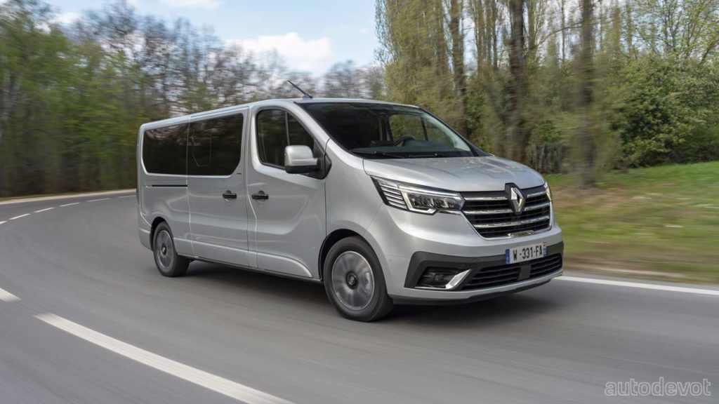 2021-Renault-Trafic-SpaceClass-Escapade