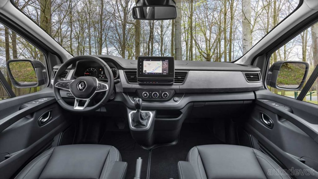 2021-Renault-Trafic-SpaceClass-Signature_interior