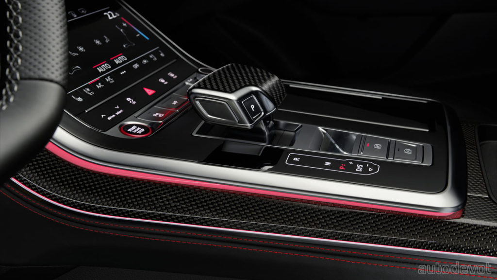 2022-Audi-Q8-competition-plus-interior_centre_console