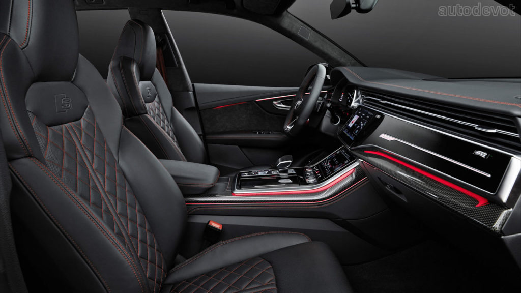 2022-Audi-Q8-competition-plus-interior_front_seats