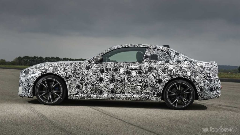 2022-BMW-2-Series-Coupé_official_teaser_2