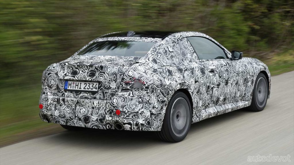 2022-BMW-2-Series-Coupé_official_teaser_3