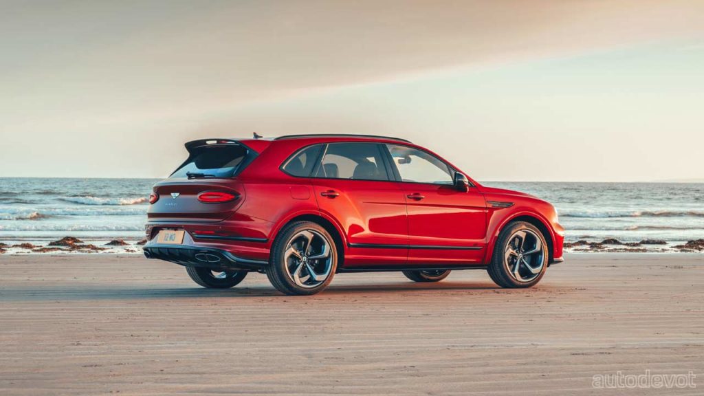 2022-Bentley-Bentayga-S_5