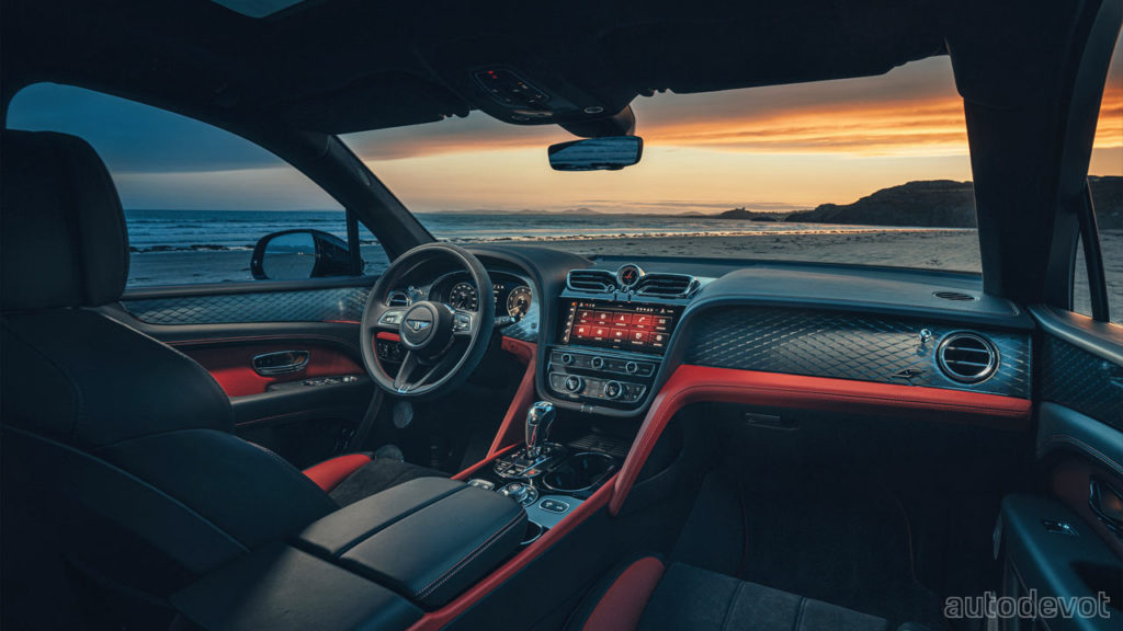 2022-Bentley-Bentayga-S_interior