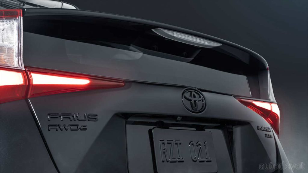 2022-Toyota-Prius-Nightshade-Edition_taillights