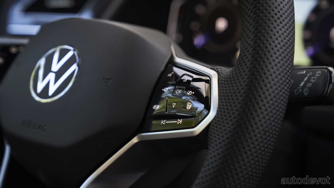 2022-Volkswagen-Tiguan-SEL-R-Line_interior_steering_wheel