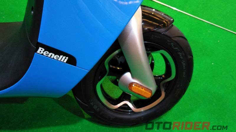 Benelli-Dong-electric-scooter_wheels