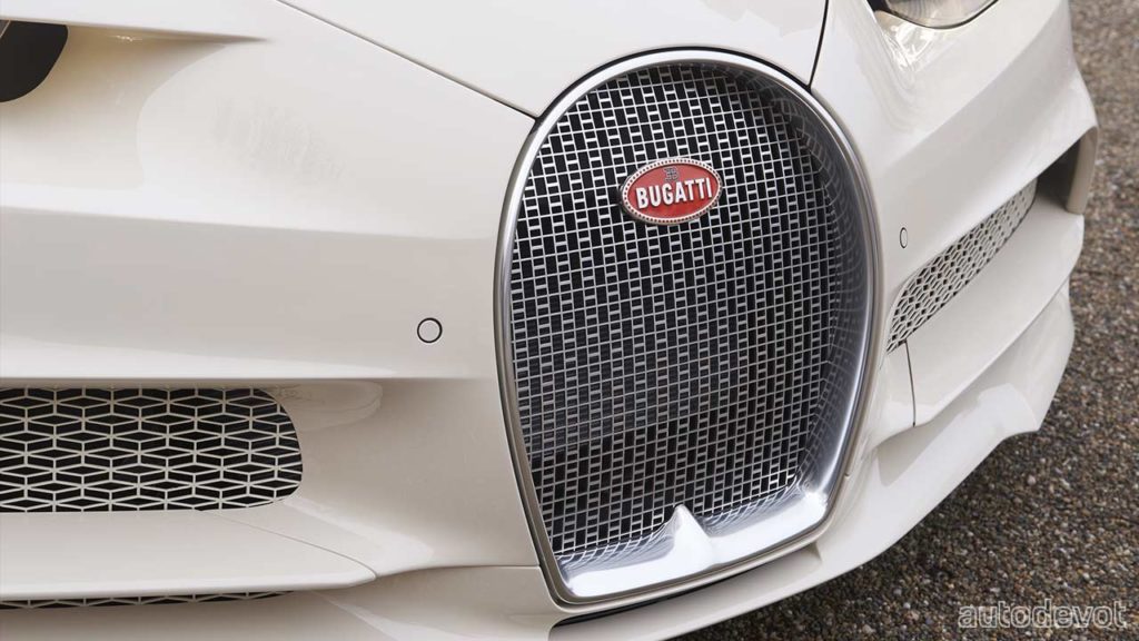 Bugatti-Chiron-Hermès_front