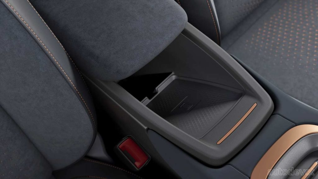 Cupra-Born-production-version_interior_centre_console_charging_pad