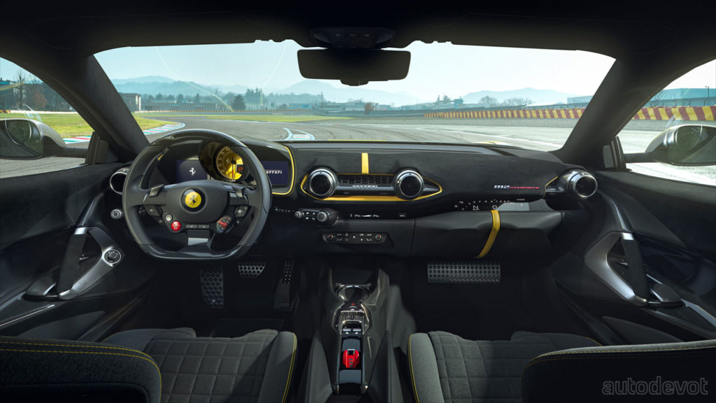 Ferrari-812-Competizione_interior