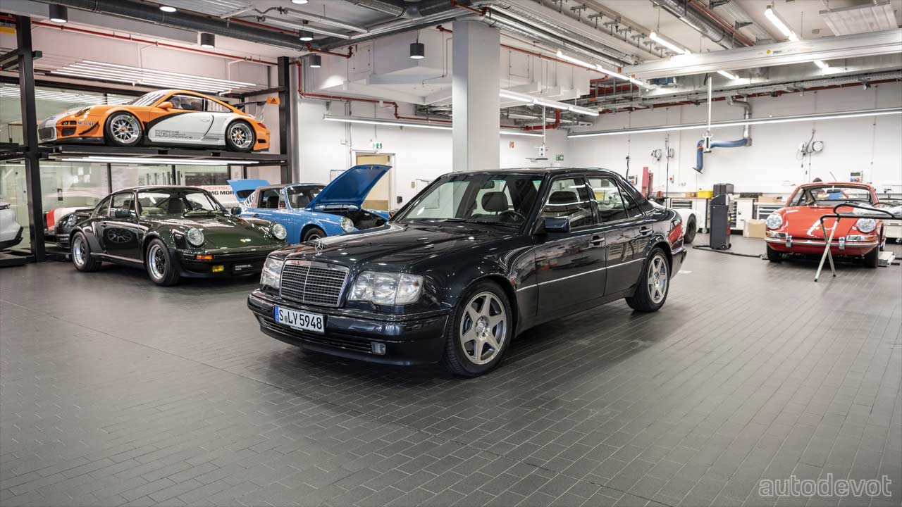 Mercedes-Benz-500-E_3