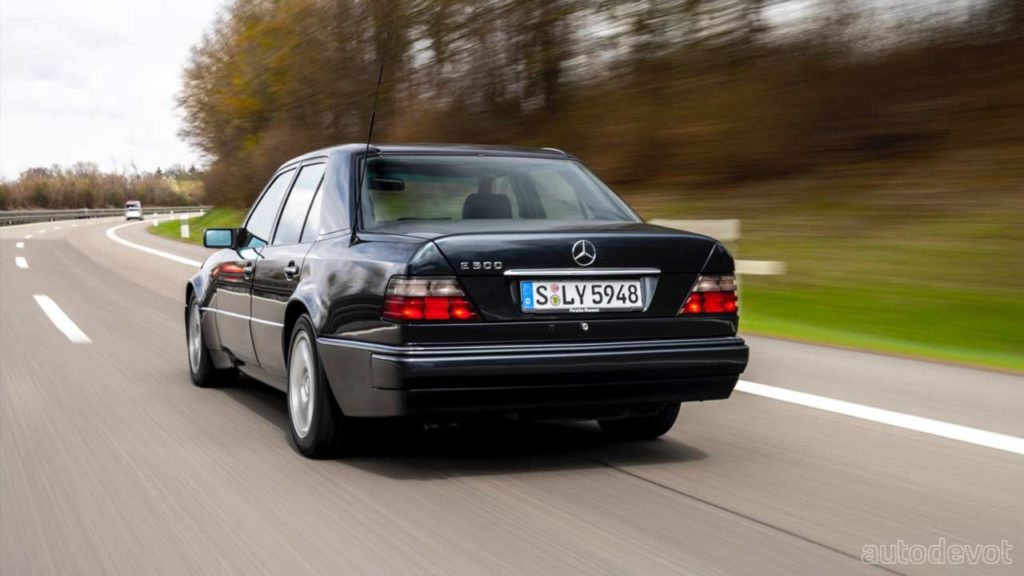 Mercedes-Benz-500-E_8