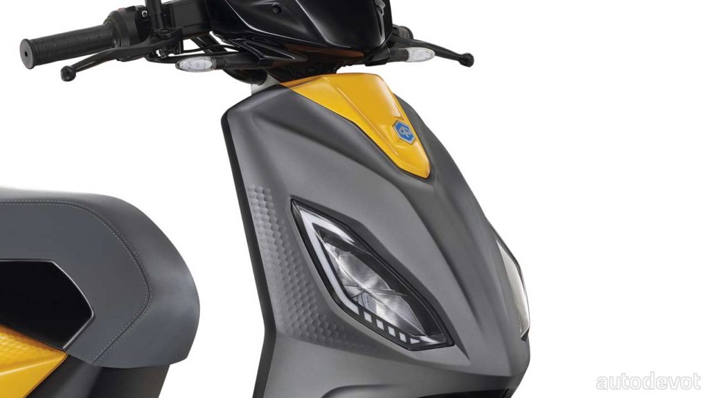 Piaggio-ONE-electric-scooter_headlightd
