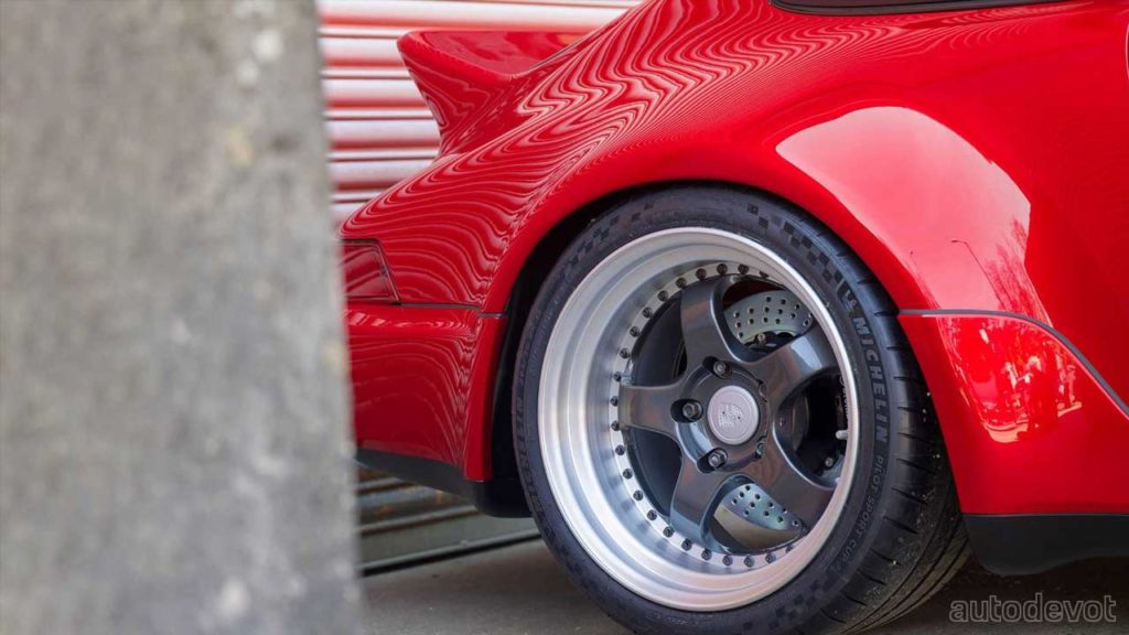 Porsche-911-964-based-Everrati-electric-coupe_rear_wheels