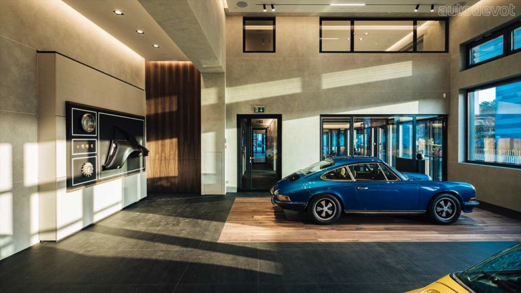 Porsche-Classic-Centre-opens-in-Geneva_3