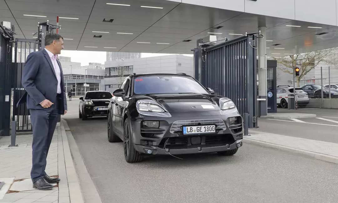 Porsche-Macan-electric-prototypes-testing_with_Michael-Steiner_2