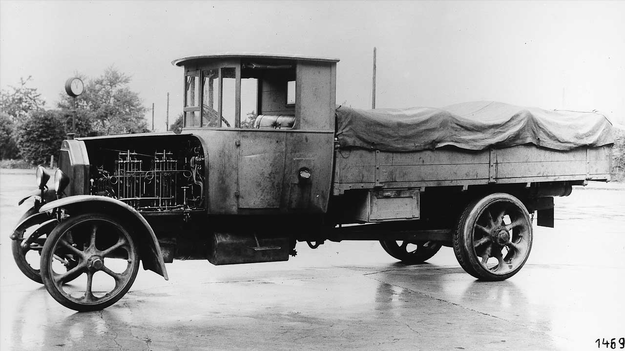1923-Mercedes-Benz-diesel-truck