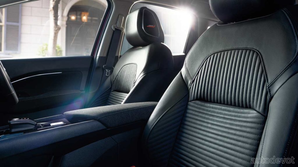 2021-Nissan-NOTE-Aura-for-Japan_interior_front_seats